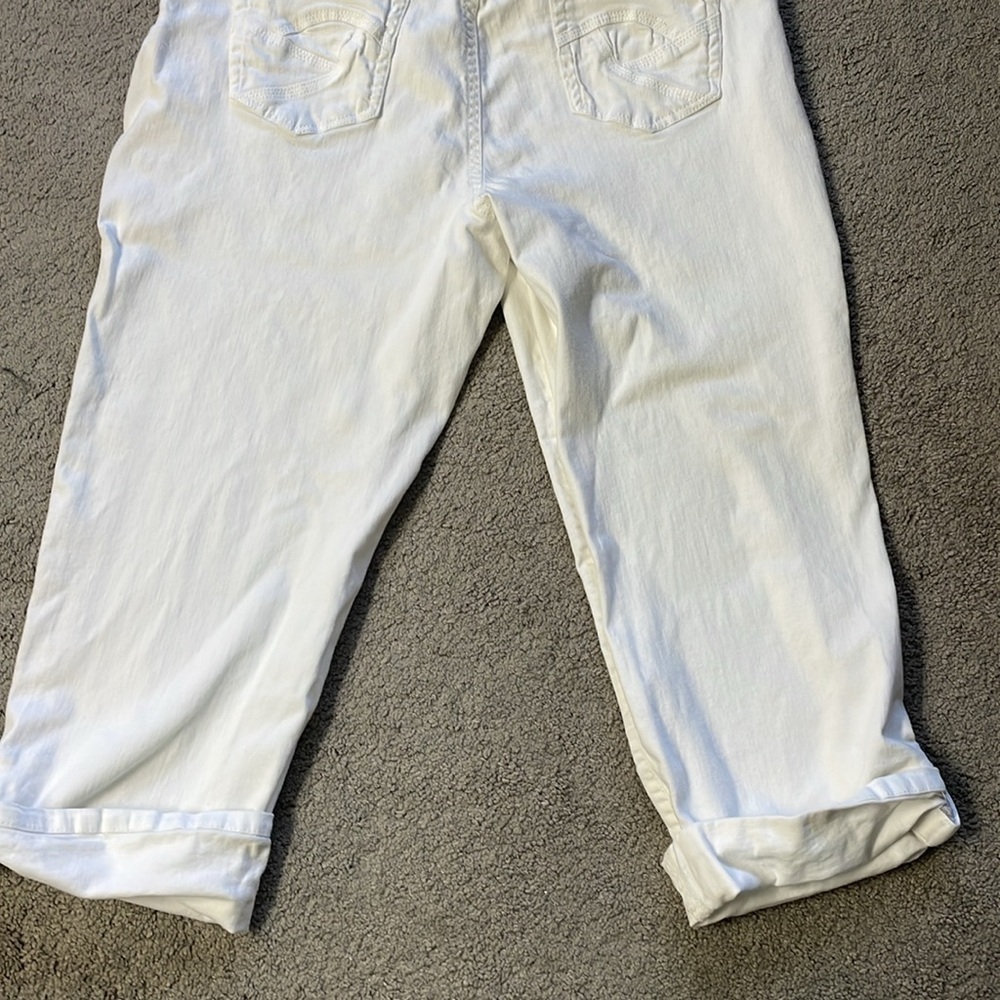 Nine West Jeans White Studded Capris | Size 16/33 - Picture 9 of 12